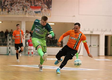 Futsal játékos gólöröme