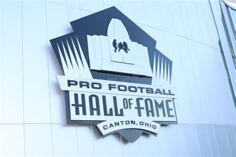A Pro Football Hall of Fame bejárata Cantonban
