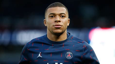 Kylian Mbappé a szardíniai nyaralásán