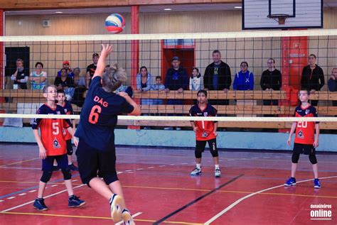 Fiatal röplabdázók edzésen