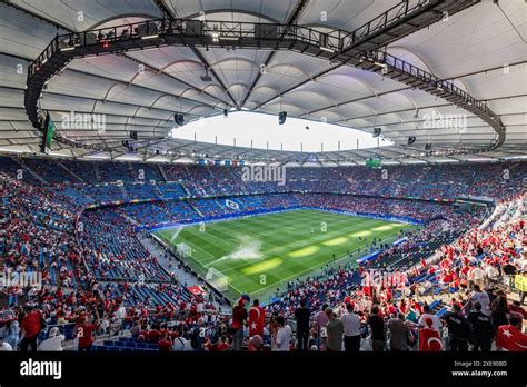 Volksparkstadion Hamburg este