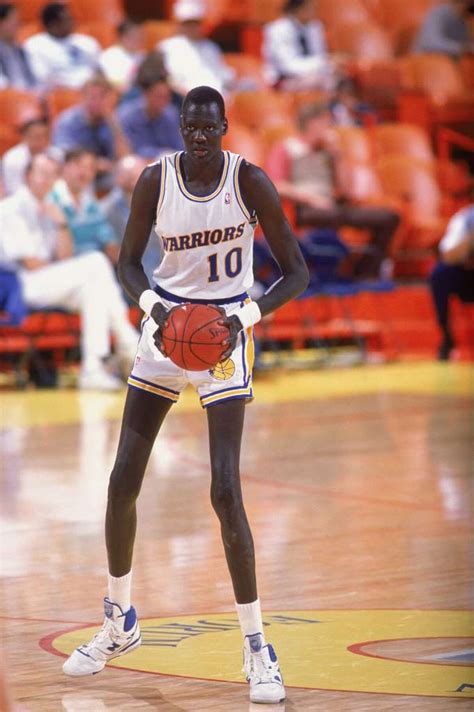 Manute Bol az NBA-pályán