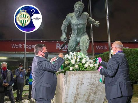 Kubala László szobrának koszorúzása a Camp Nou előtt
