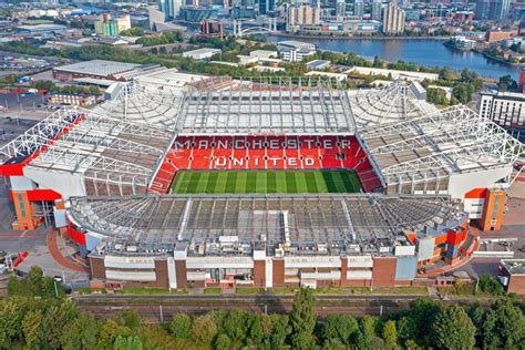 Old Trafford stadion, Manchester United mérkőzés közben