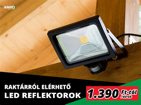 Testépítő színpad, reflektorok és zsűripult