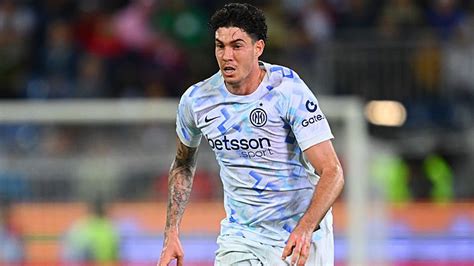 Alessandro Bastoni ünneplése és a kiállítás utáni reakció