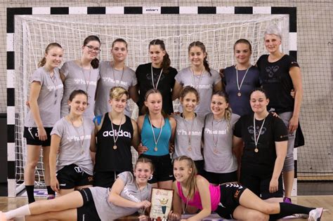 Tornagyőztes csapat a Kiss Szilárd Sportcsarnokban