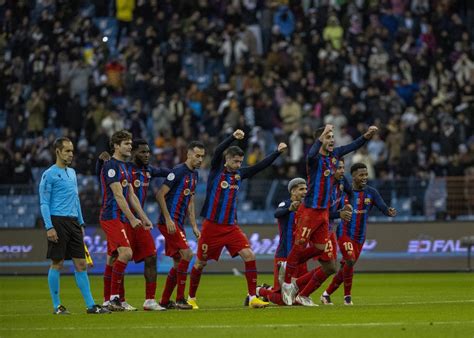 A Barcelona játékosainak ünneplése egy győztes meccs után