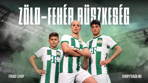 A Ferencvárosi TC vízilabdacsapatának trófeái a vitrinben