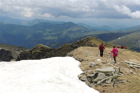 Túrázók a hegyekben