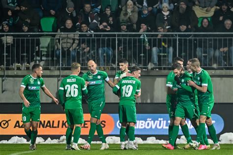 A Ferencváros játékosainak gólöröme az Újpest elleni meccsen