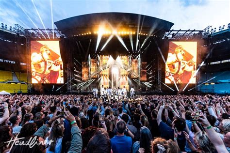 Robbie Williams fergeteges koncertje az Ernst Happel Stadionban
