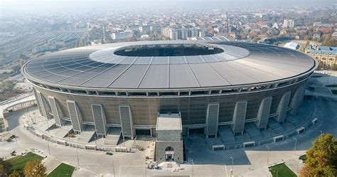 Régi és új magyar stadionok kontrasztja