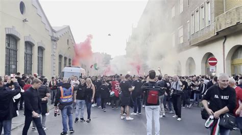 Magyar-szerb vízilabdameccs szurkolói