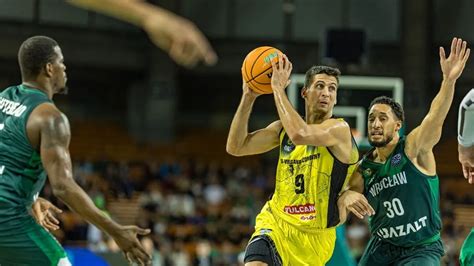 kosárlabdázó cselez