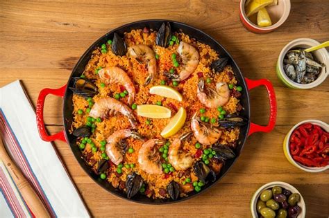 Spanyol tapasok és paella