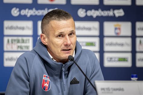 A mérkőzés utáni feszült pillanatok