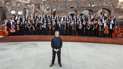 A Santa Cecilia Akadémia Zenekara és Daniel Harding