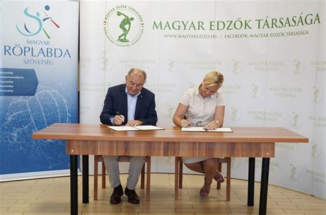 Edzőképzés logója
