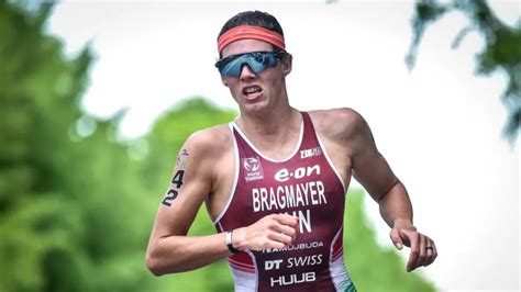 Bragmayer Zsanett triatlon verseny közben