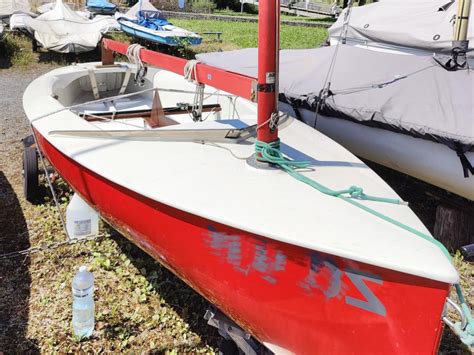 Finn dinghy és 49er hajók összehasonlítása