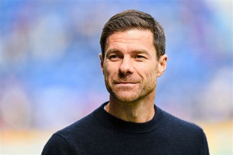 Xabi Alonso ünneplése a csapattal