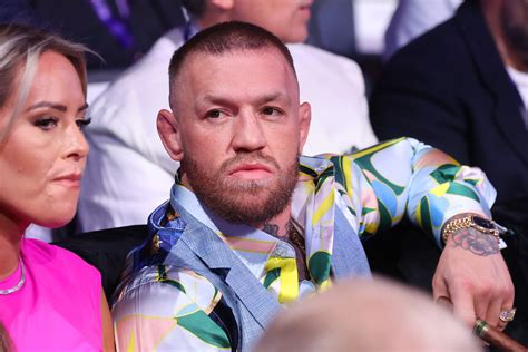Fiatal Conor McGregor