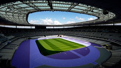 Párizsi olimpia fesztiválhangulatban, szurkolók a lelátón