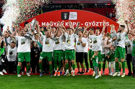 A MOL Magyar Kupa trófeája