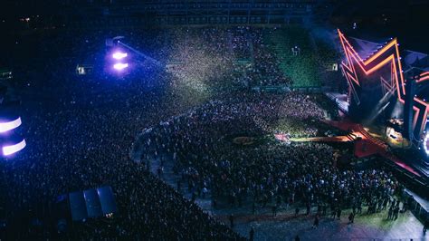 Szurkolói koreográfia a Groupama Arénában