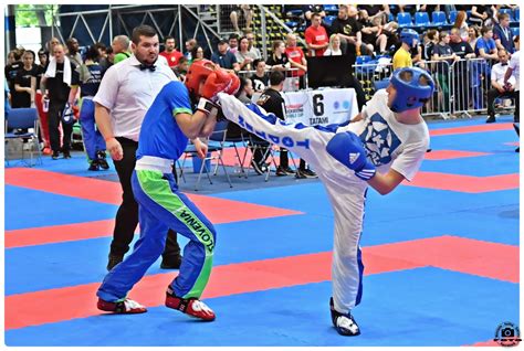 Kick-box technikák illusztrációja