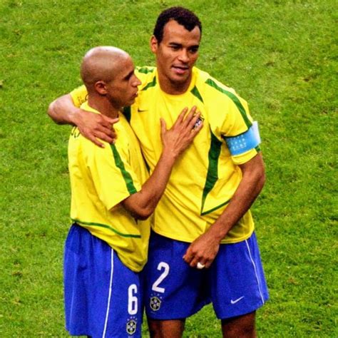Roberto Carlos és Cafu akcióban