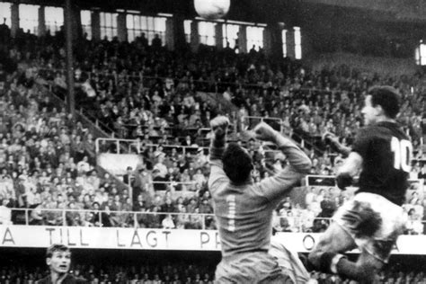 Bundzsák Dezső gólja a Népstadionban az 1958-as Vasas-Real Madrid mérkőzésen