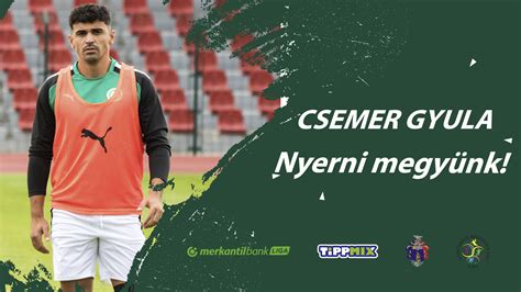 Csemer Gyula egy futballmérkőzésen bíráskodik
