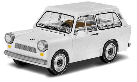 Trabant segélykocsik a Balaton partján, mini segélyállomás mellett