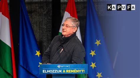 Tollasütőből kapufa karikatúra