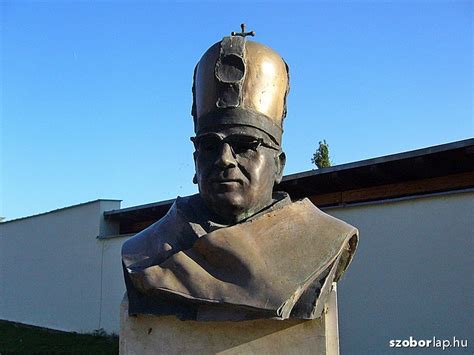 Fehér Miklós mellszobra