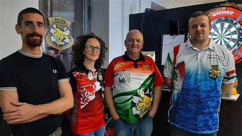 A Golden Bulls dartsosai: Goron Gergő, Pop Noémi, Balogh László és Szilágyi Ádám