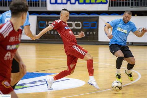 Kispályás futsal mérkőzés közben