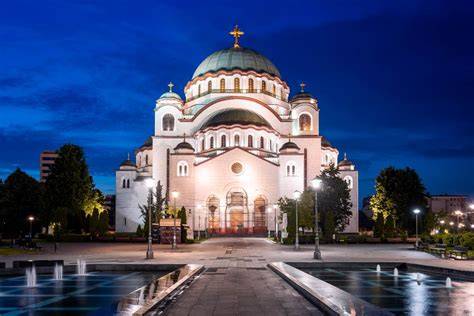 Belgrád turisztikai látványosságai: Skadarlija és a Szent Száva-templom