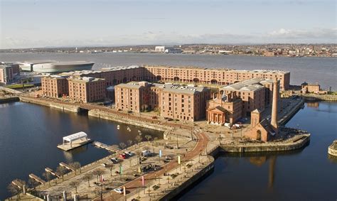 A liverpooli kikötő látképe