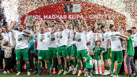 A Magyar Kupa győztes trófeája