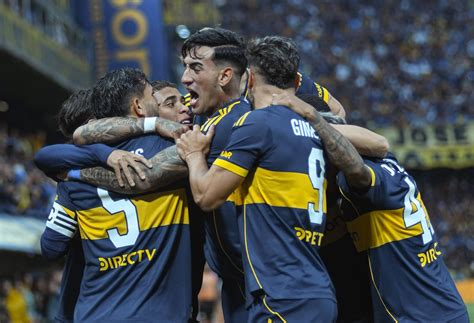 A Boca Juniors történelmi csapata a pályán