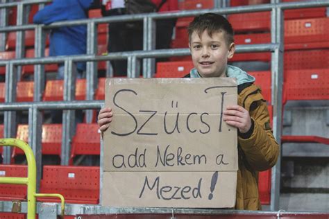 Heves szurkolói hangulat a lelátón