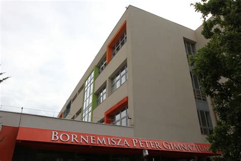 A Bornemisza Péter Gimnázium épülete