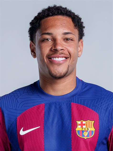 Vitor Roque bemutatása az FC Barcelonában