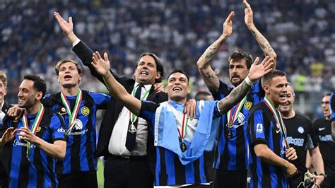 Az Internazionale csapata ünnepli a Serie A bajnoki címet