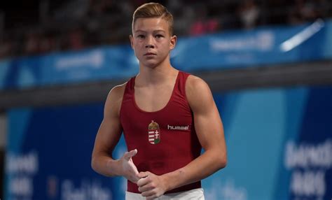 Balázs Krisztián az ifjúsági olimpián, gyakorlat közben