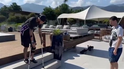 Neymar rehabilitáció közben