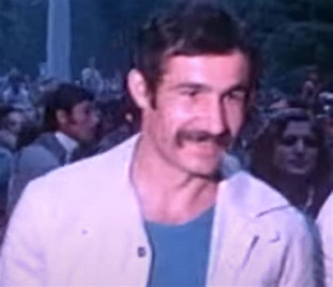 Matija Ljubek fiatalon, kenuban edzés közben